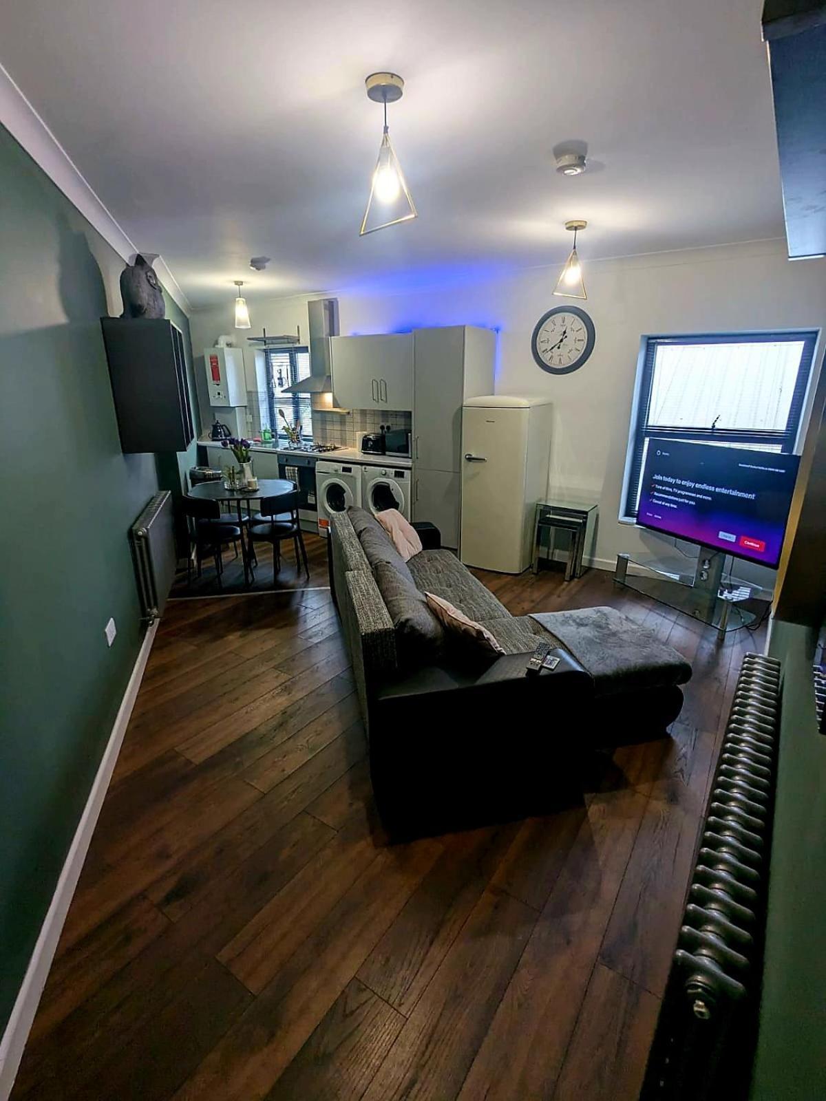 Bright & Modern Apartment In Hackney Wick E3 لندن المظهر الخارجي الصورة